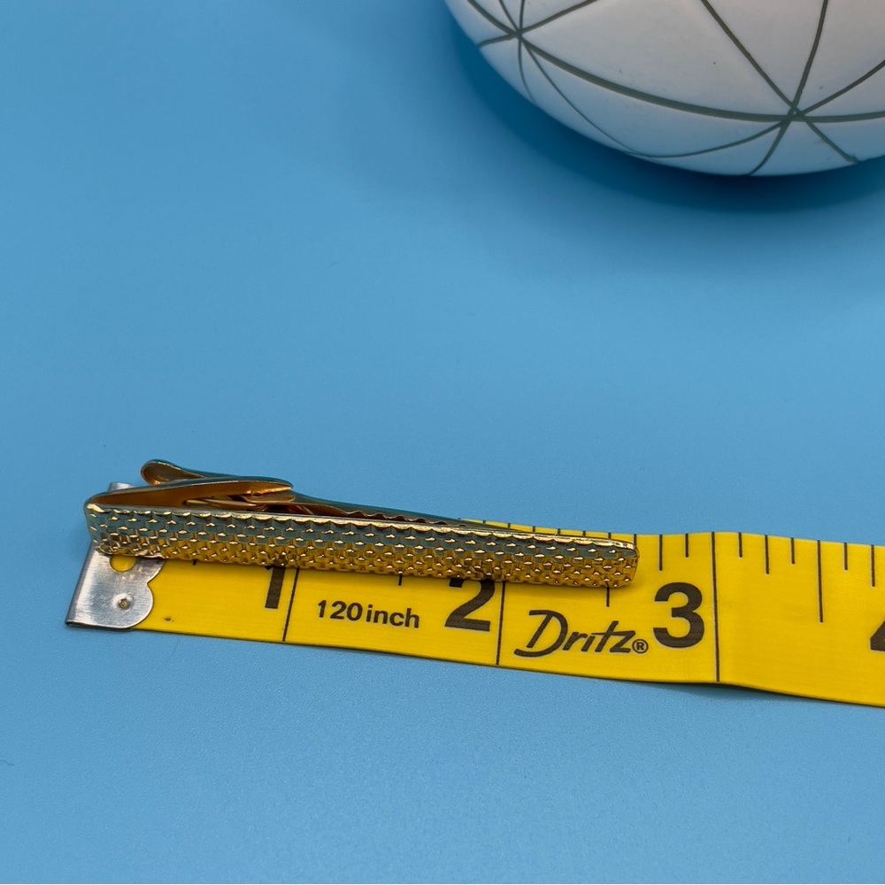 Vintage Hickok U.S.A. gold-tone basketweave tie clip in excellent condition✨ - Picture 9 of 11